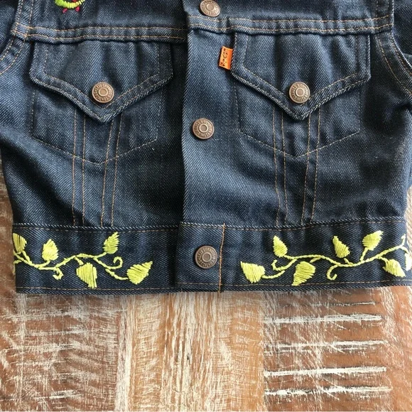 Vintage 70s Levi’s orange tab kids embroidered denim jean jacket